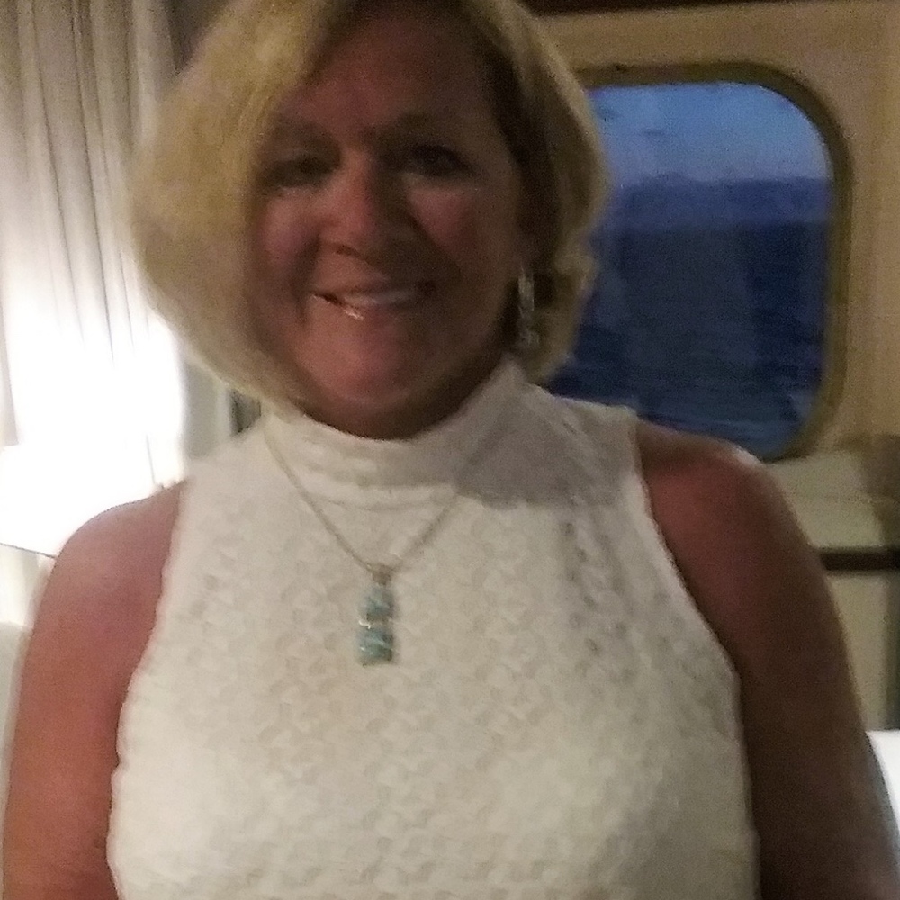 Meet your Posher, Deborah